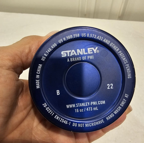 Stanley X Starbucks stainless steel tumbler - Picture 4 of 12